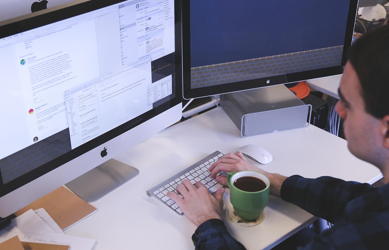 Business intelligence monitor - Tech Guide