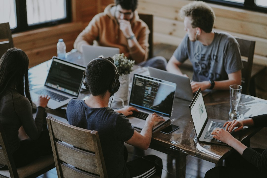 How to Choose Between a Website, Web App, and SaaS Product